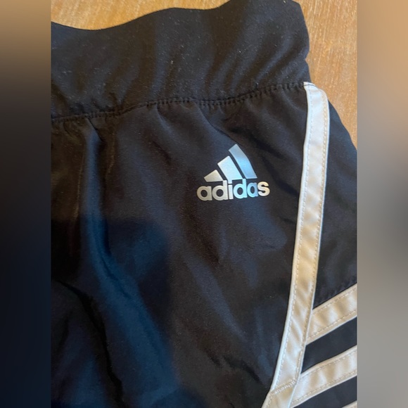 Adidas Climalite Womens Shorts sz M - Picture 2 of 3
